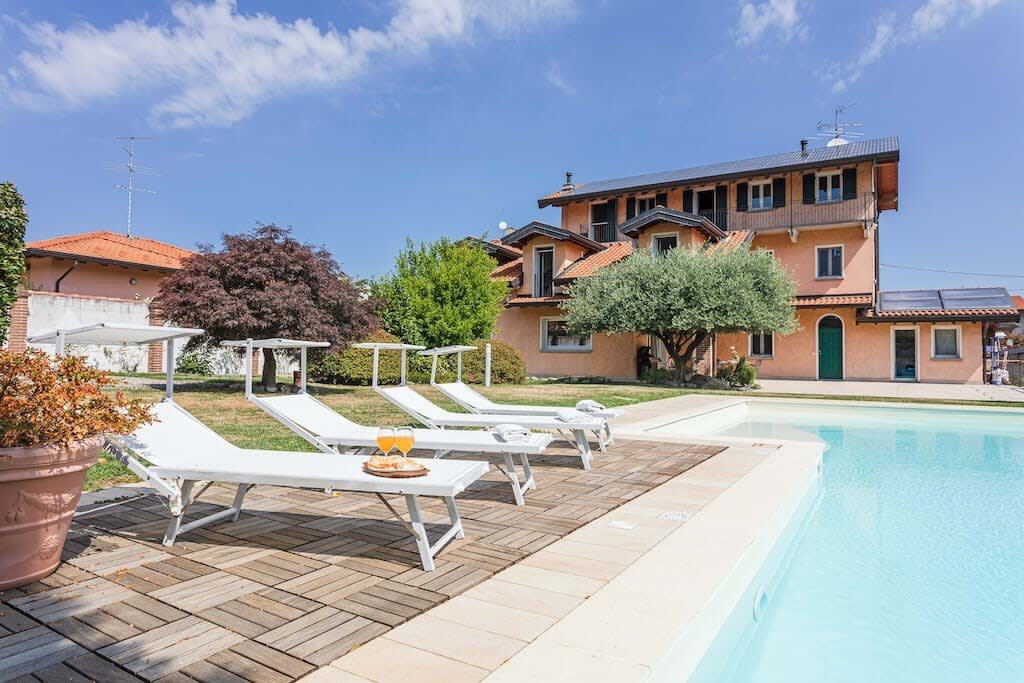 Divignano Vacation Rental