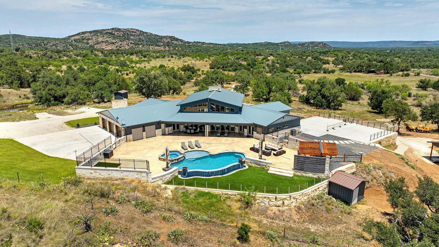 Willow City Vacation Rental