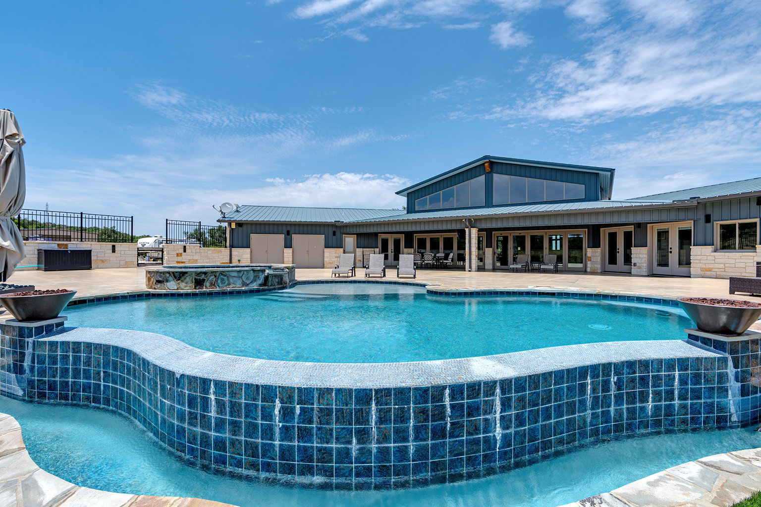 Willow City Vacation Rental