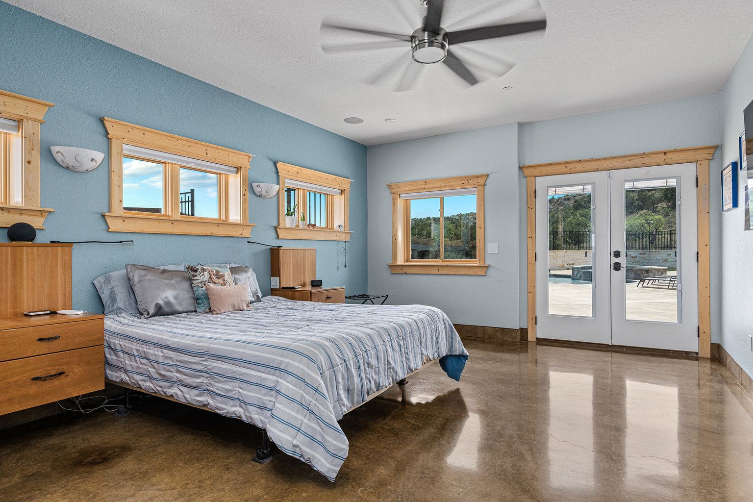 Willow City Vacation Rental