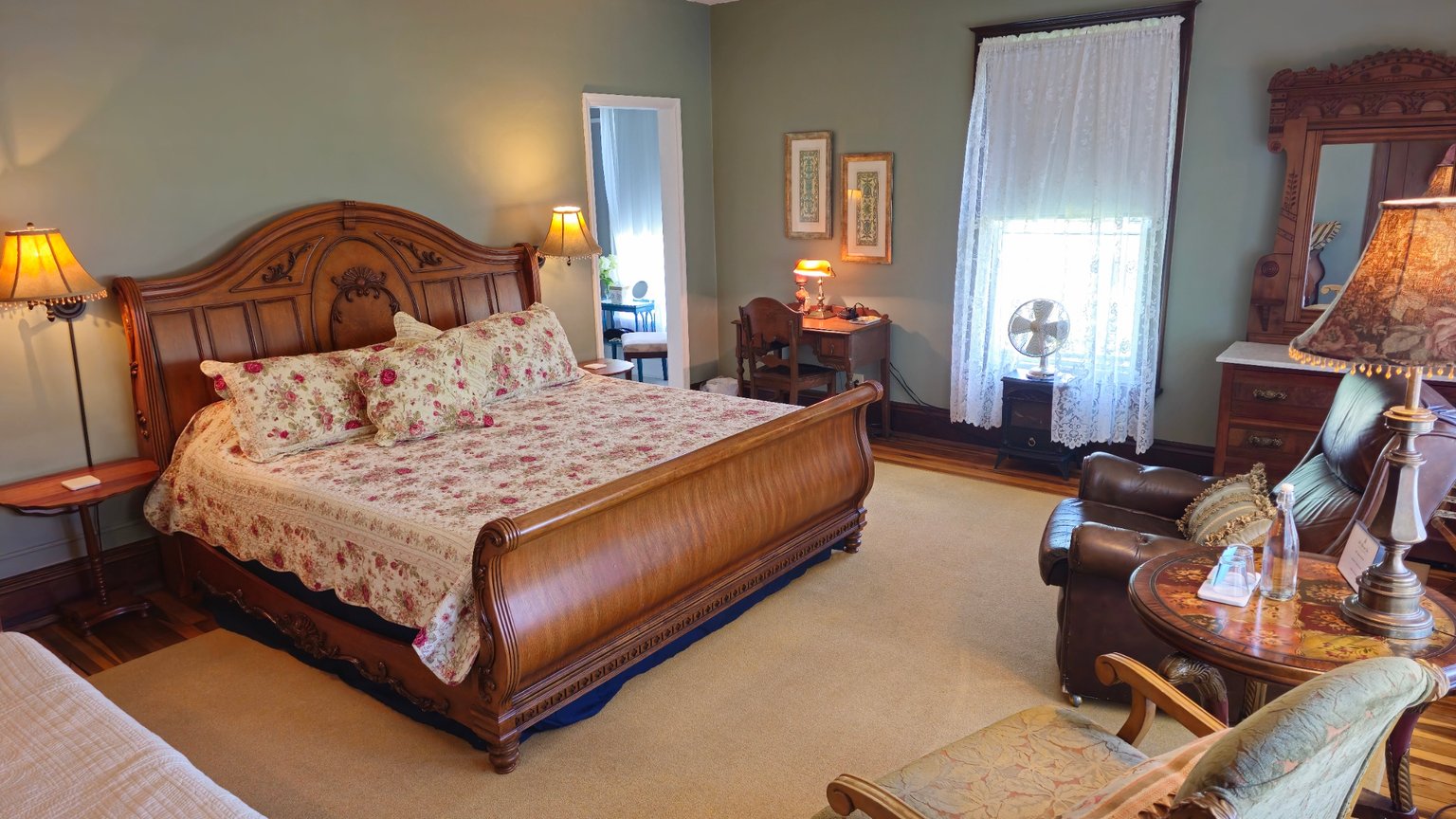 Alderson Vacation Rental