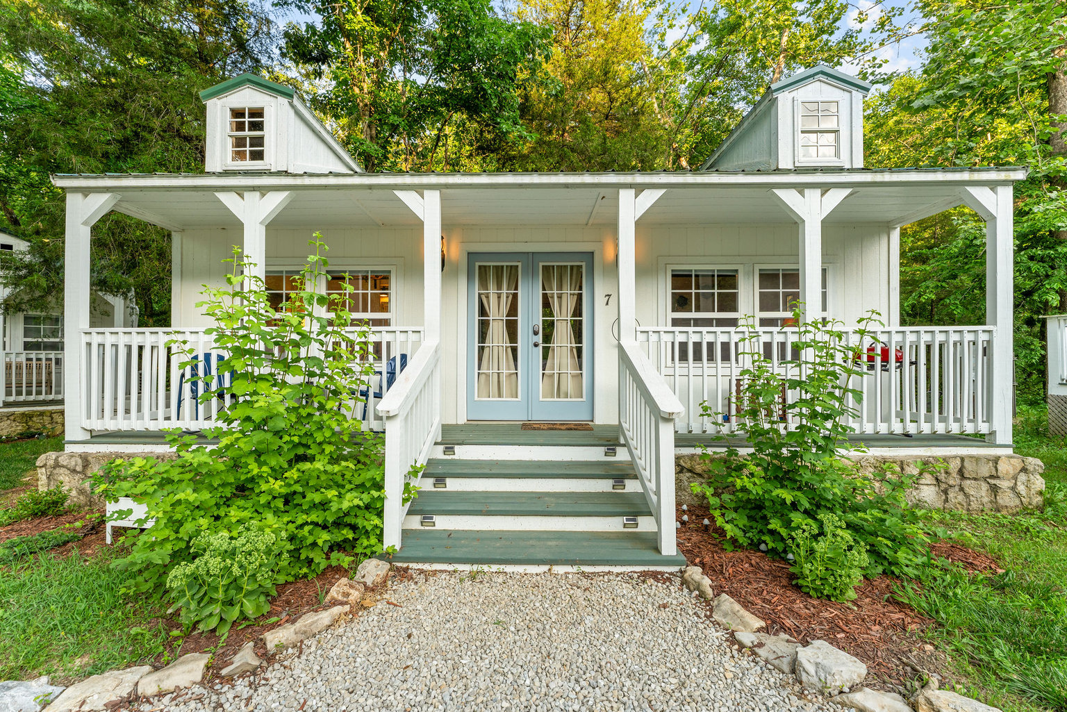 Blue Eye Vacation Rental