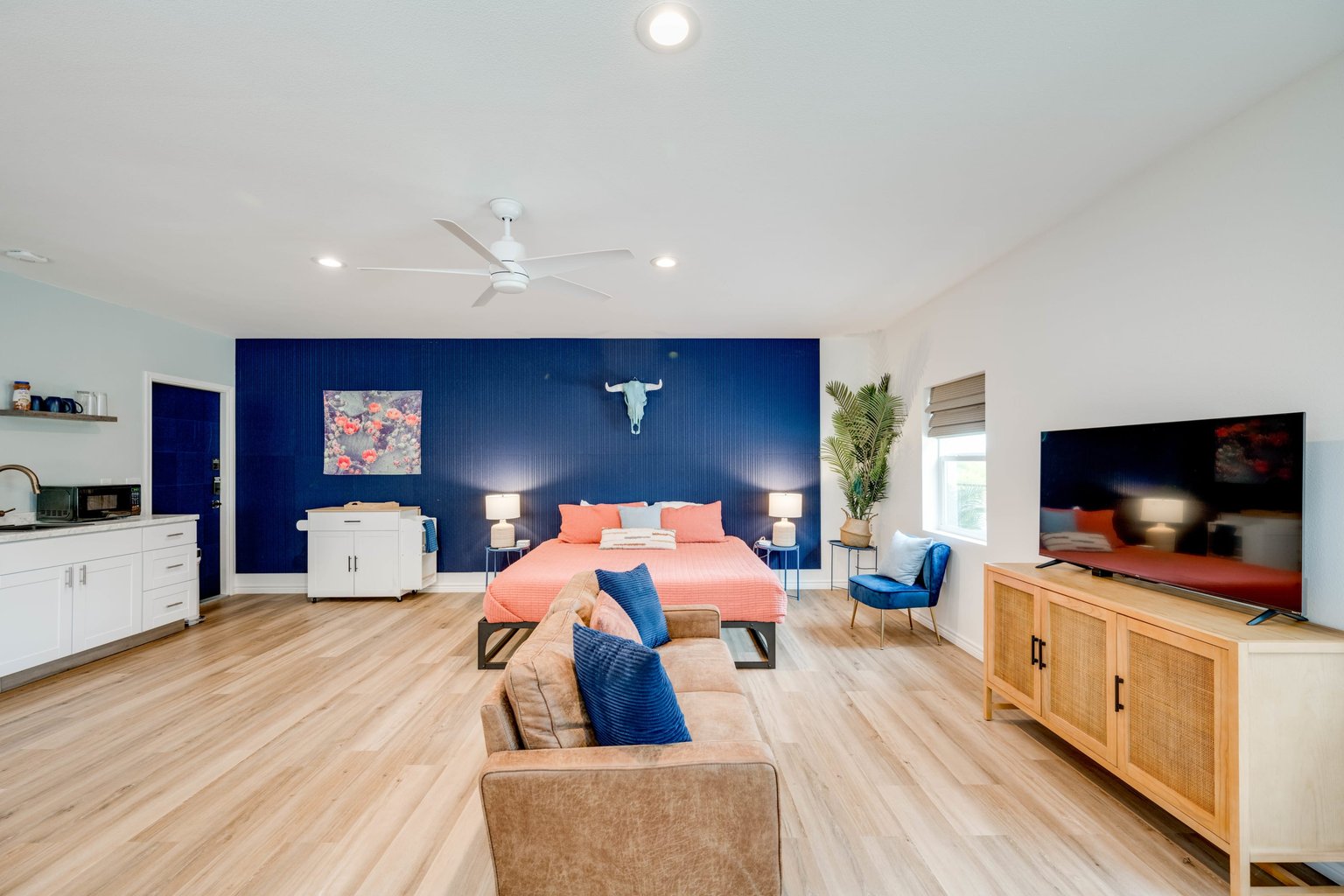 Buchanan Dam Vacation Rental