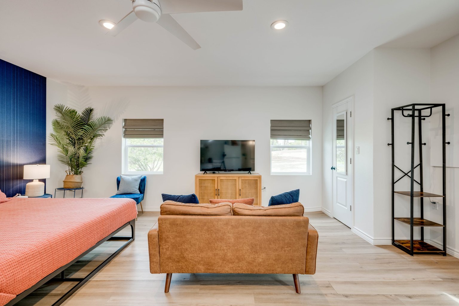 Buchanan Dam Vacation Rental