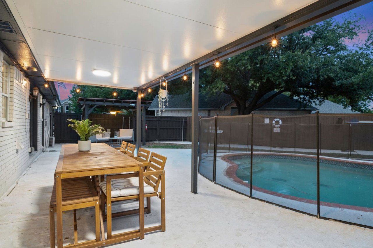 Grand Prairie Vacation Rental