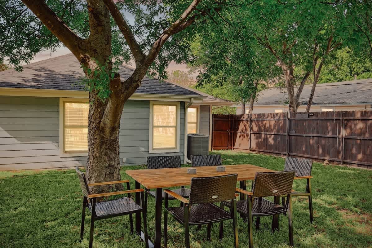 Grand Prairie Vacation Rental