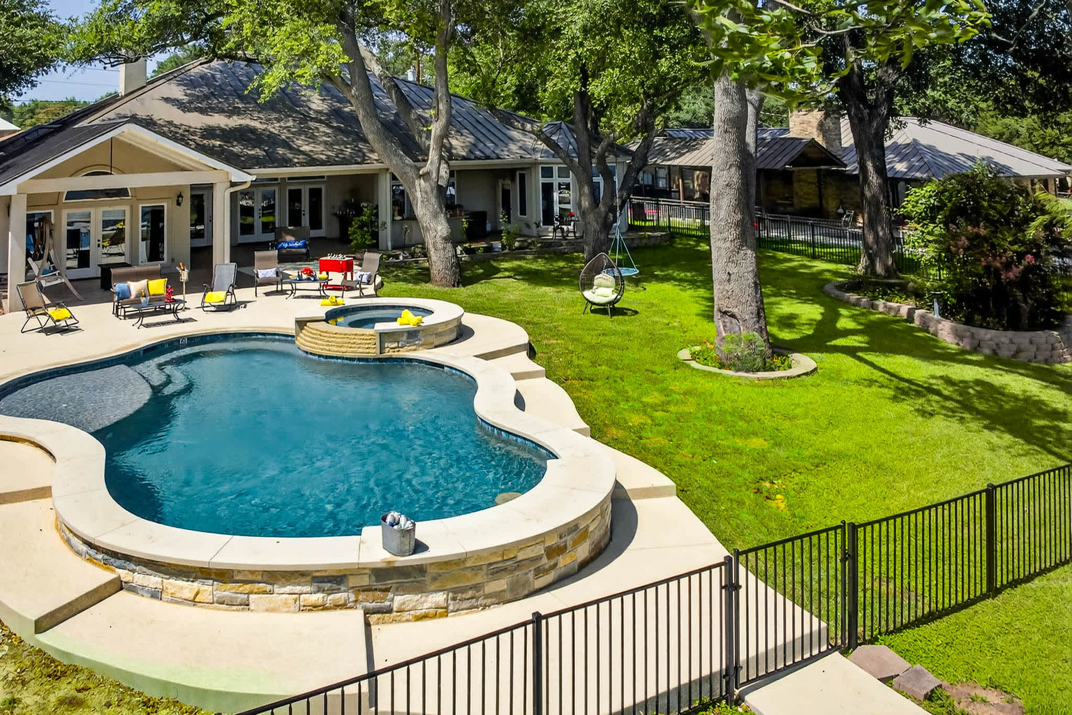 Kingsland Vacation Rental