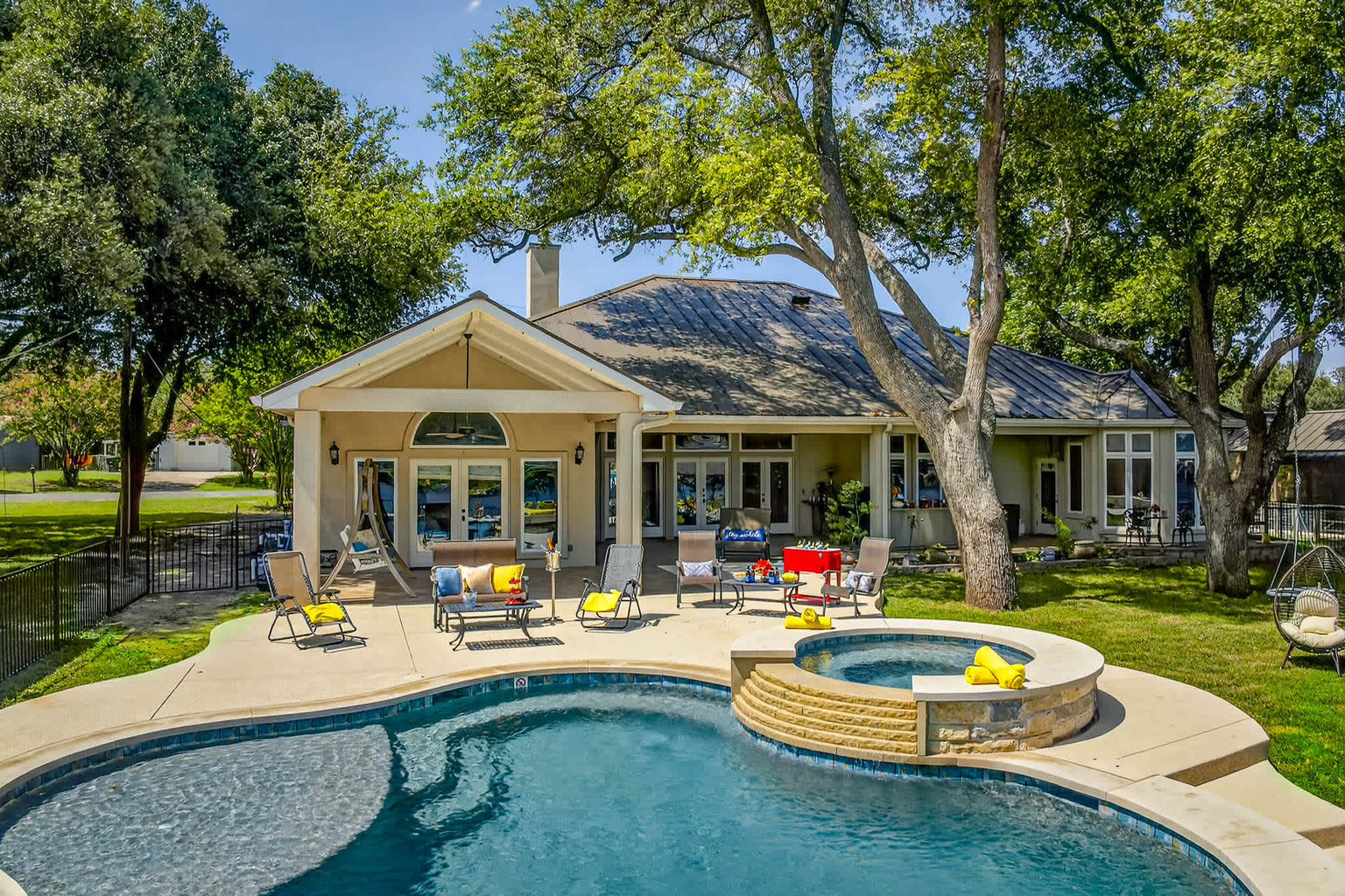 Kingsland Vacation Rental