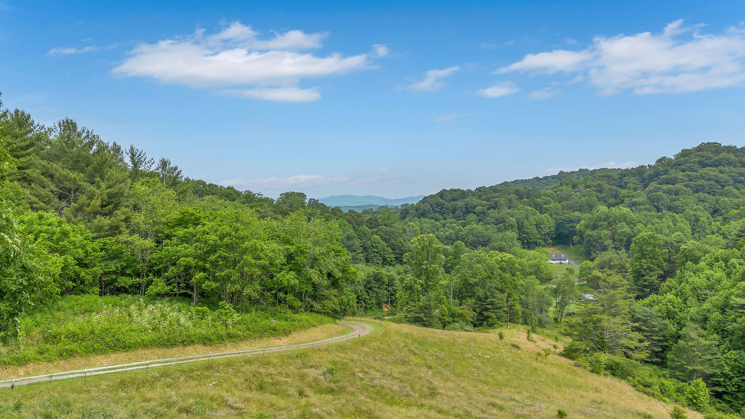 Grassy Creek Vacation Rental