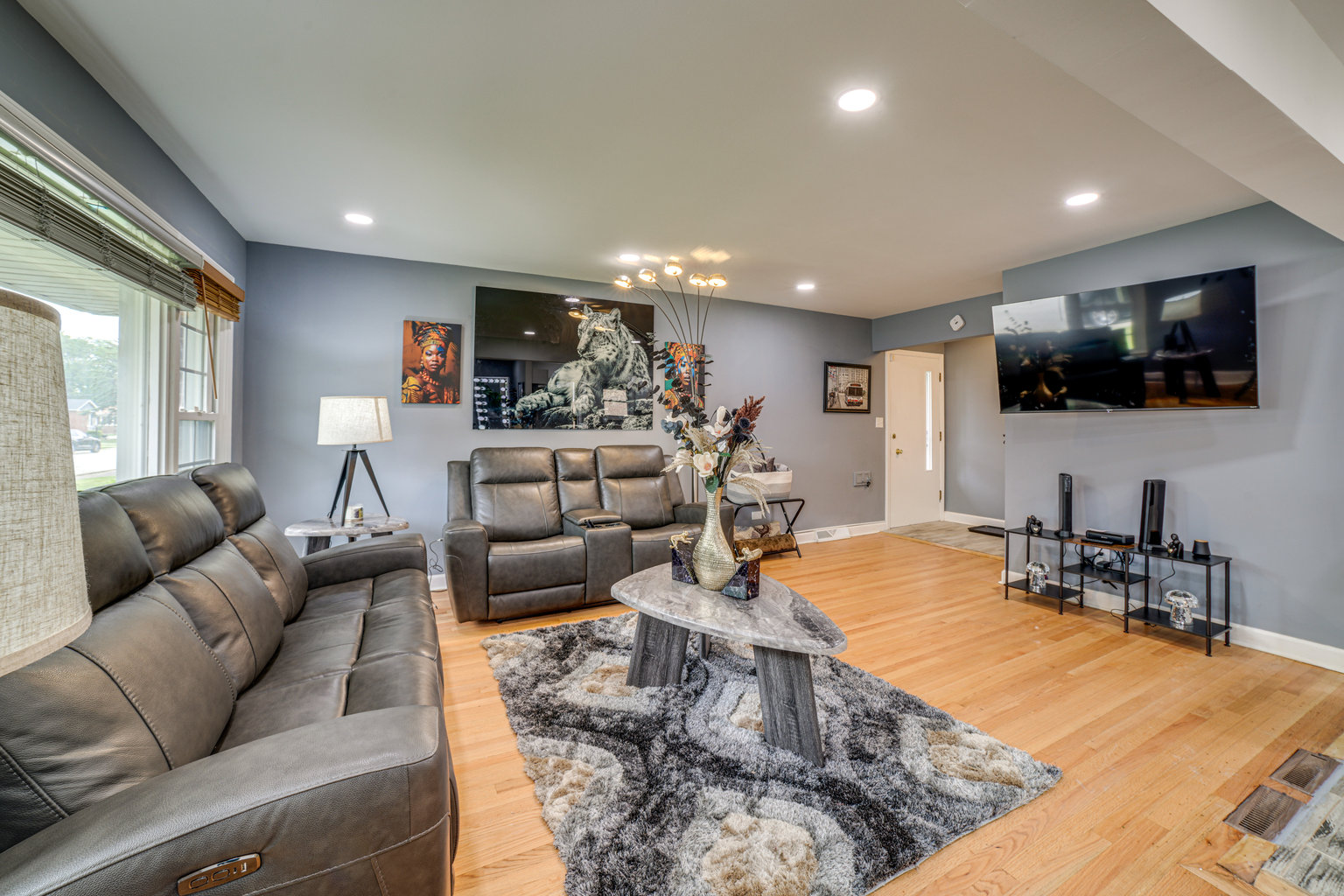 South Holland Vacation Rental