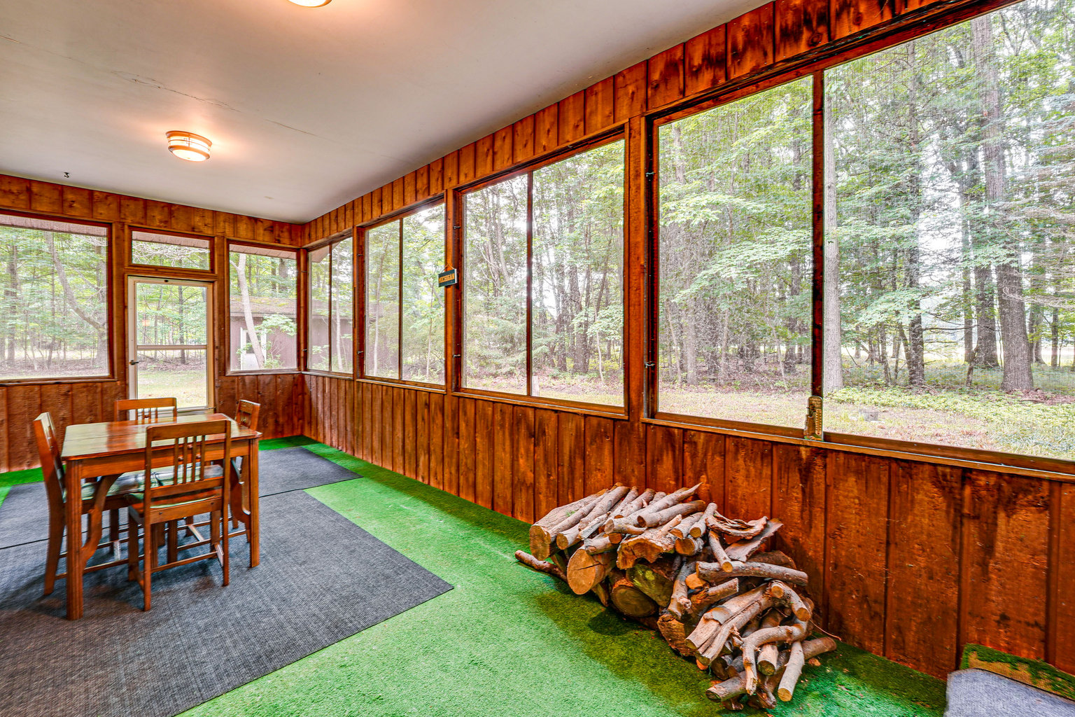 Whitehall Vacation Rental