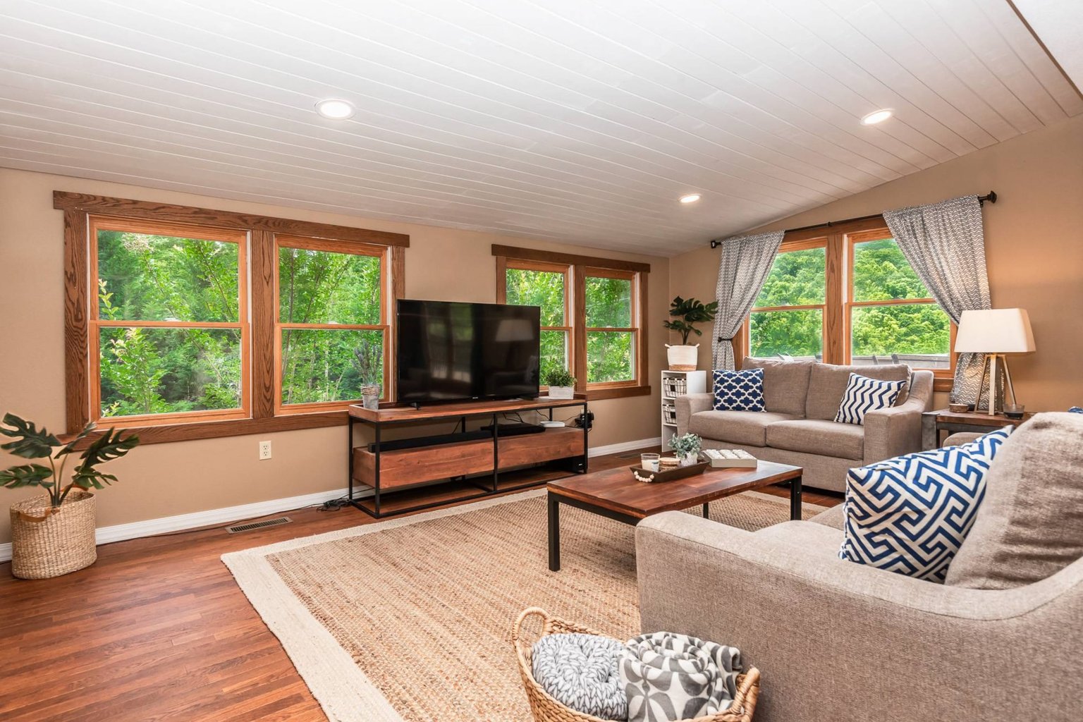 Gerton Vacation Rental