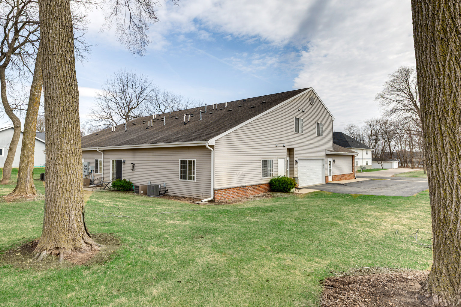 Lake Mills Vacation Rental