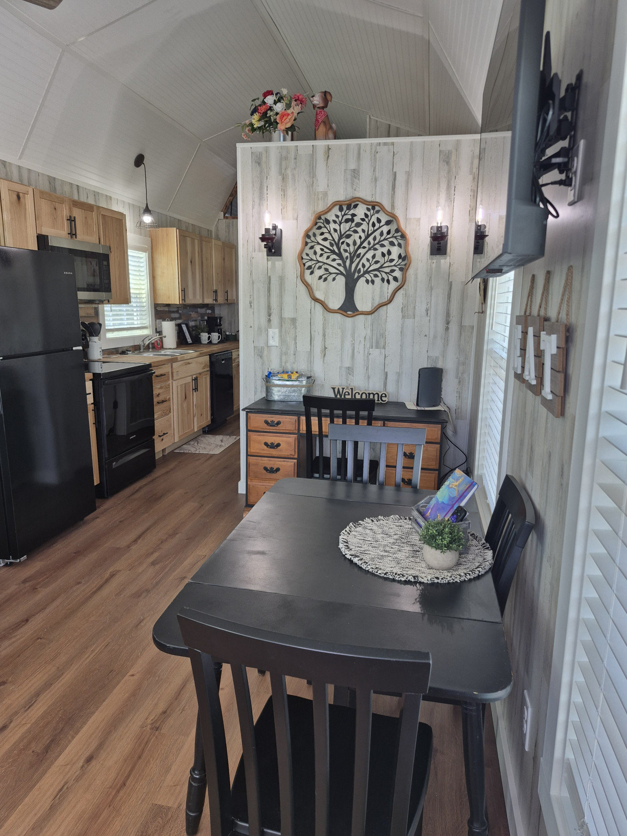 Big Cabin Vacation Rental