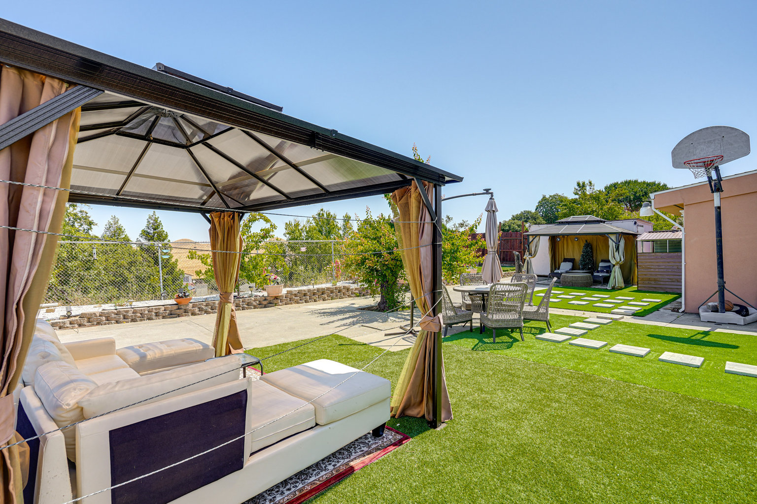 Hercules Vacation Rental