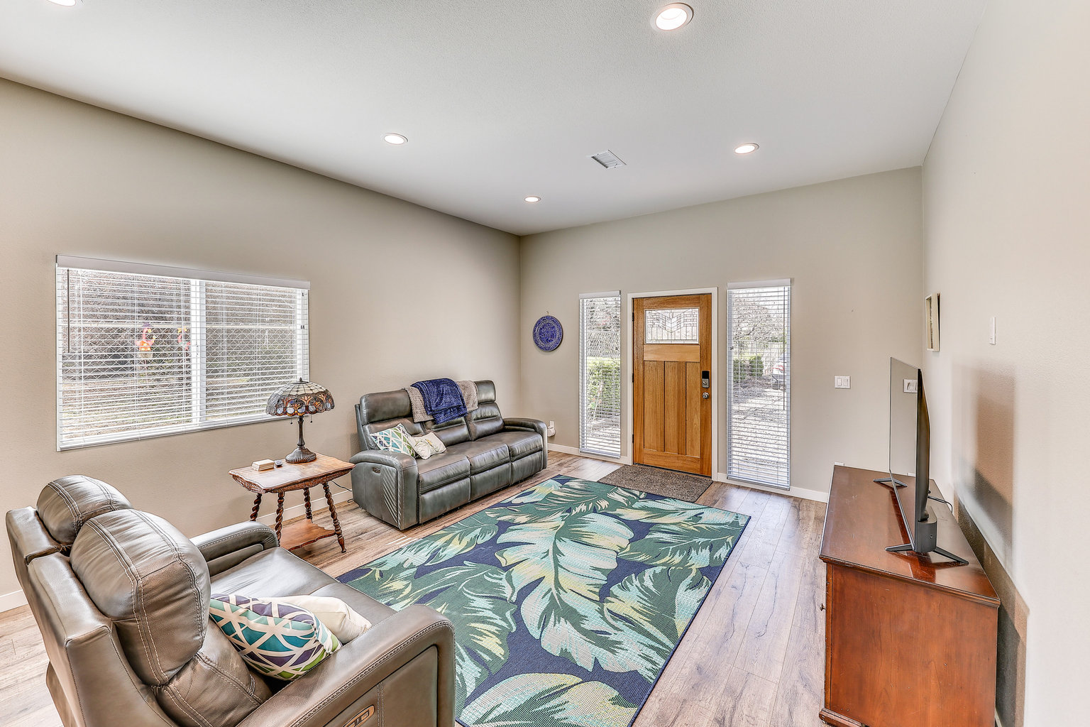 Riverside Vacation Rental