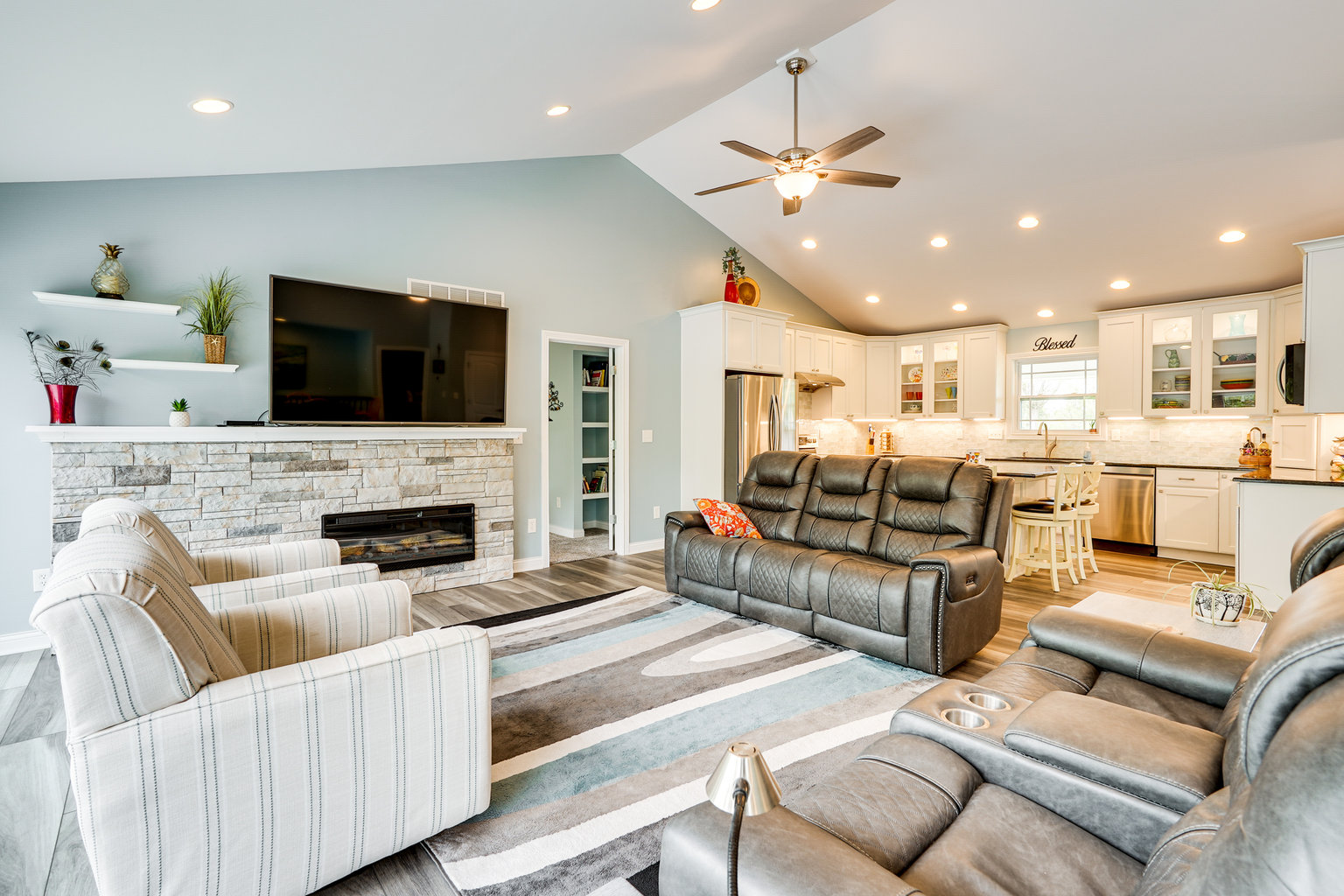 Aurora Vacation Rental
