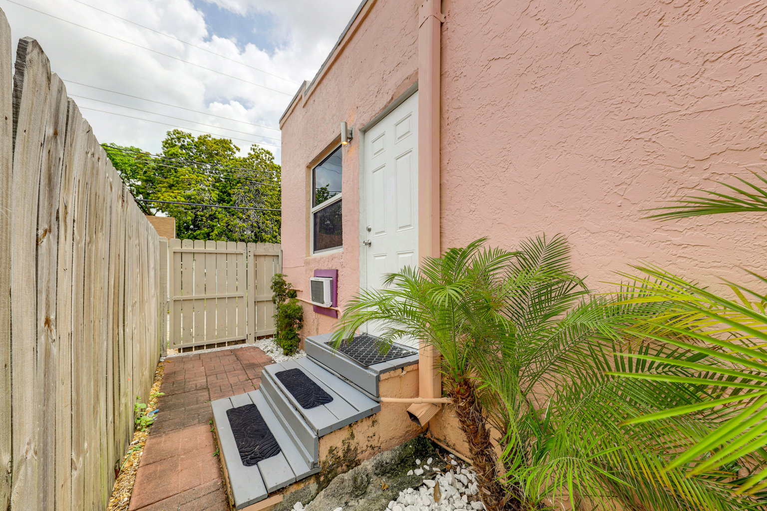 Hollywood Vacation Rental