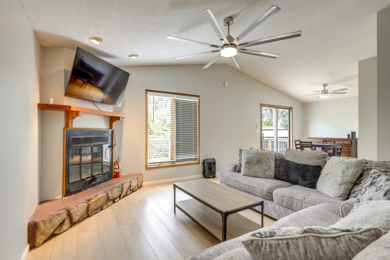 Pontoon Beach Vacation Rental