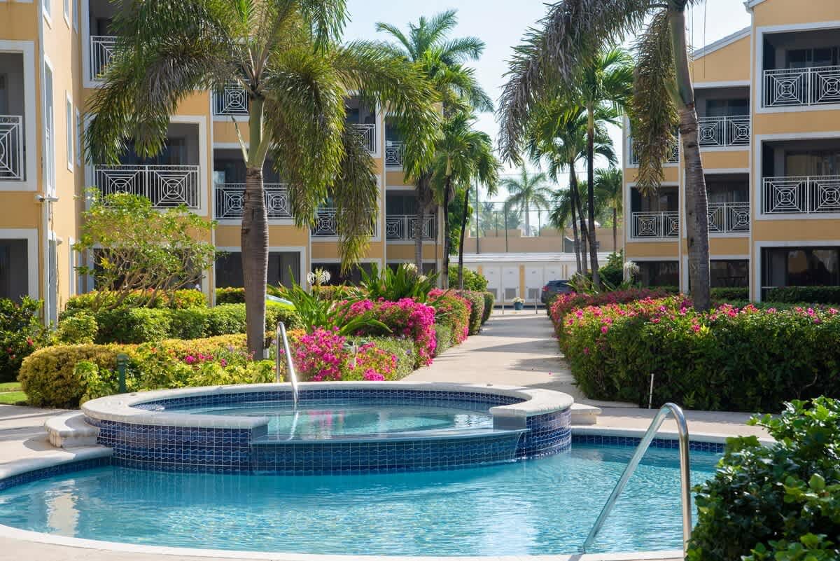 Seven Mile Beach Vacation Rental