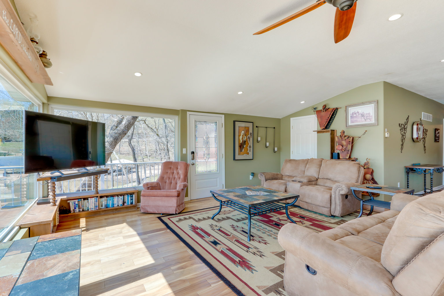 Roach Vacation Rental