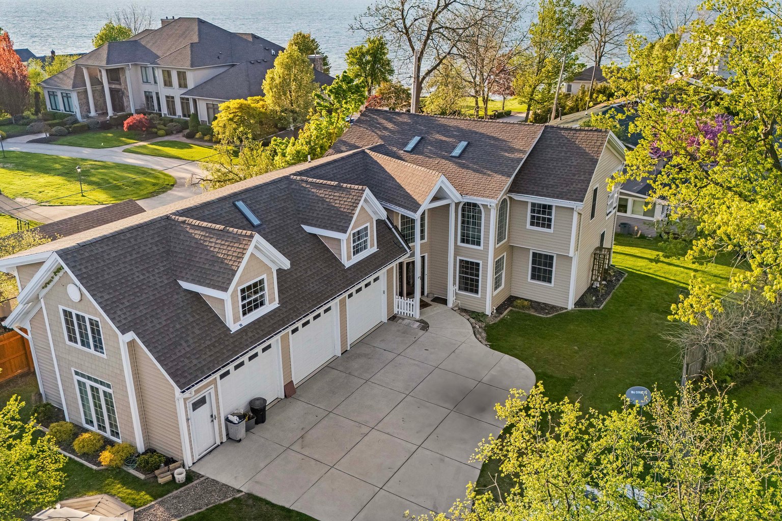 Lake View Vacation Rental