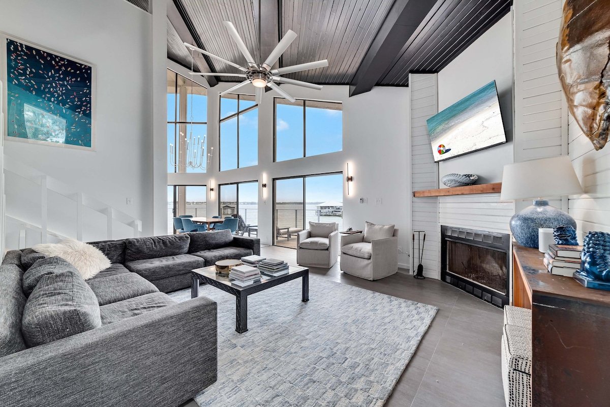 Elberta Vacation Rental