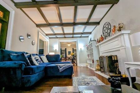 City of Orange Vacation Rental