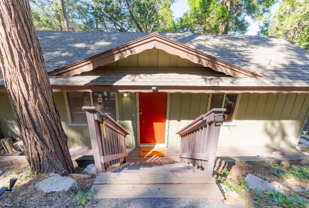 Crestline Vacation Rental