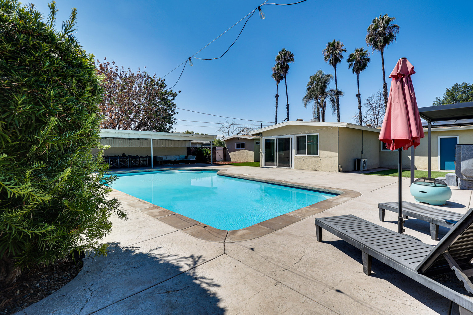 Lakeside Vacation Rental