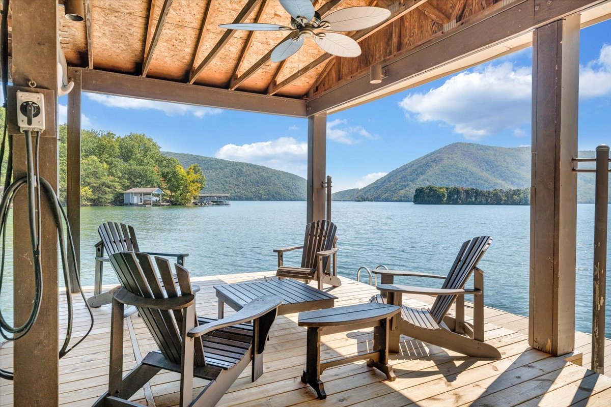 Huddleston Vacation Rental