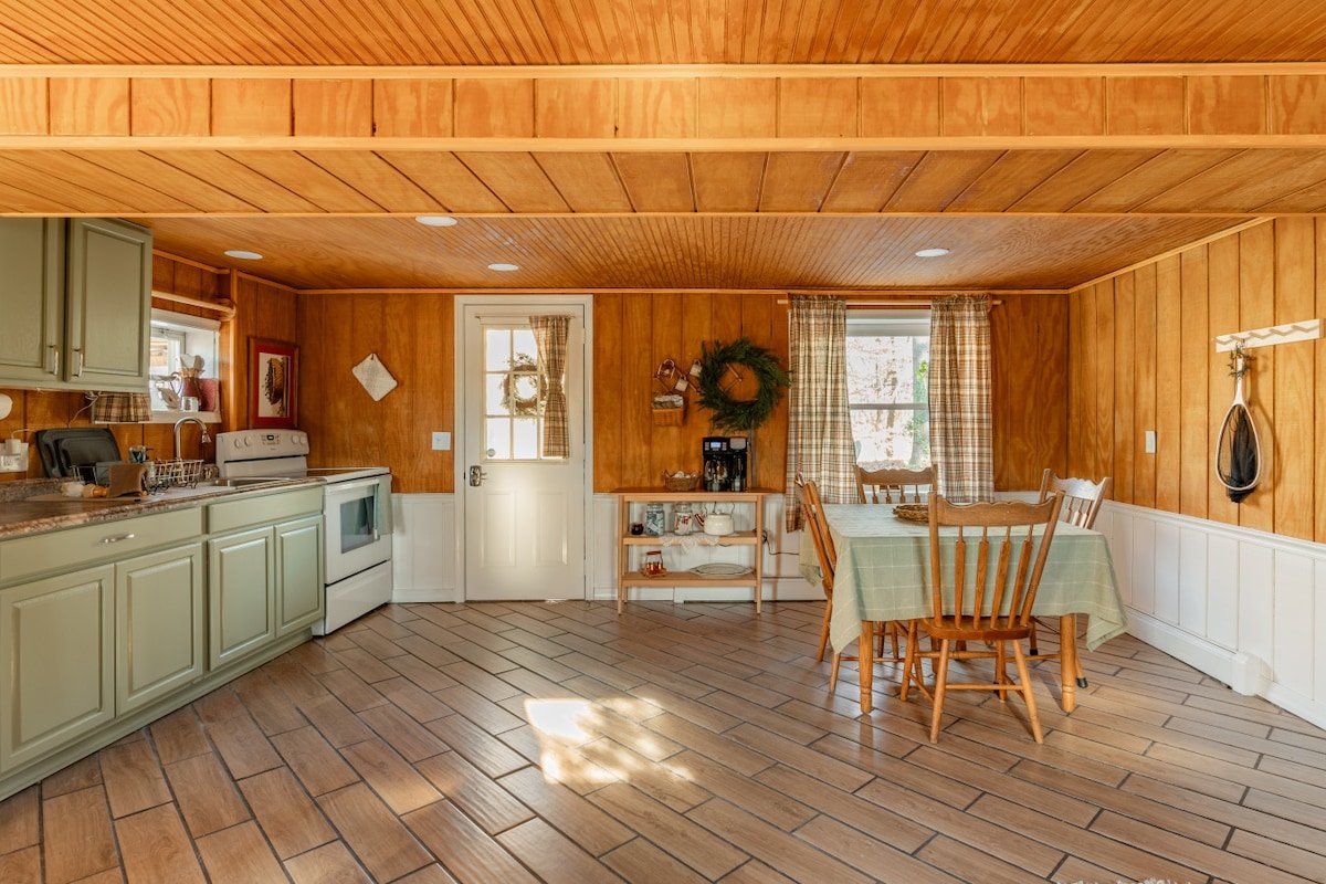 Jonestown Vacation Rental