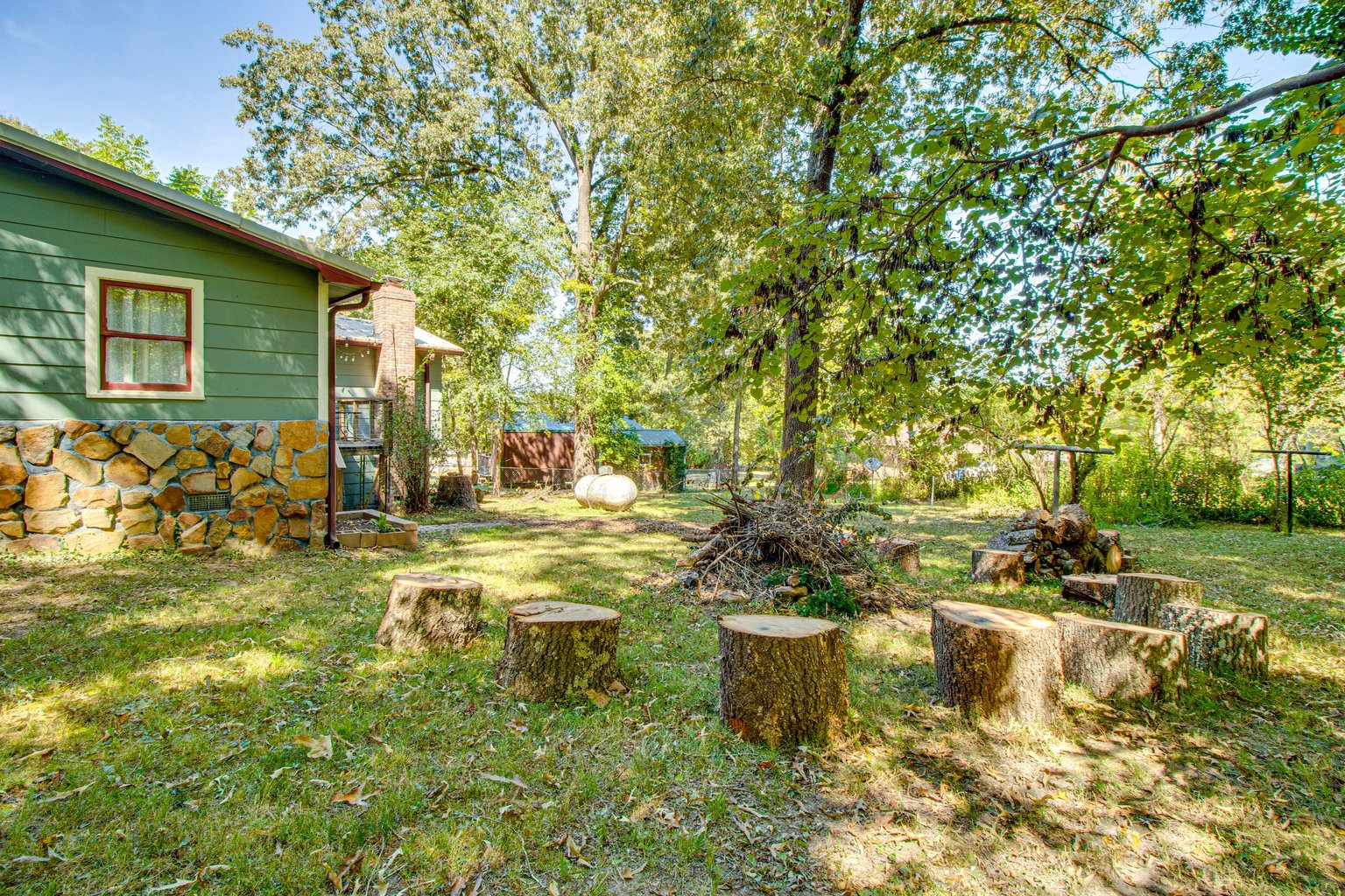 Mammoth Spring Vacation Rental