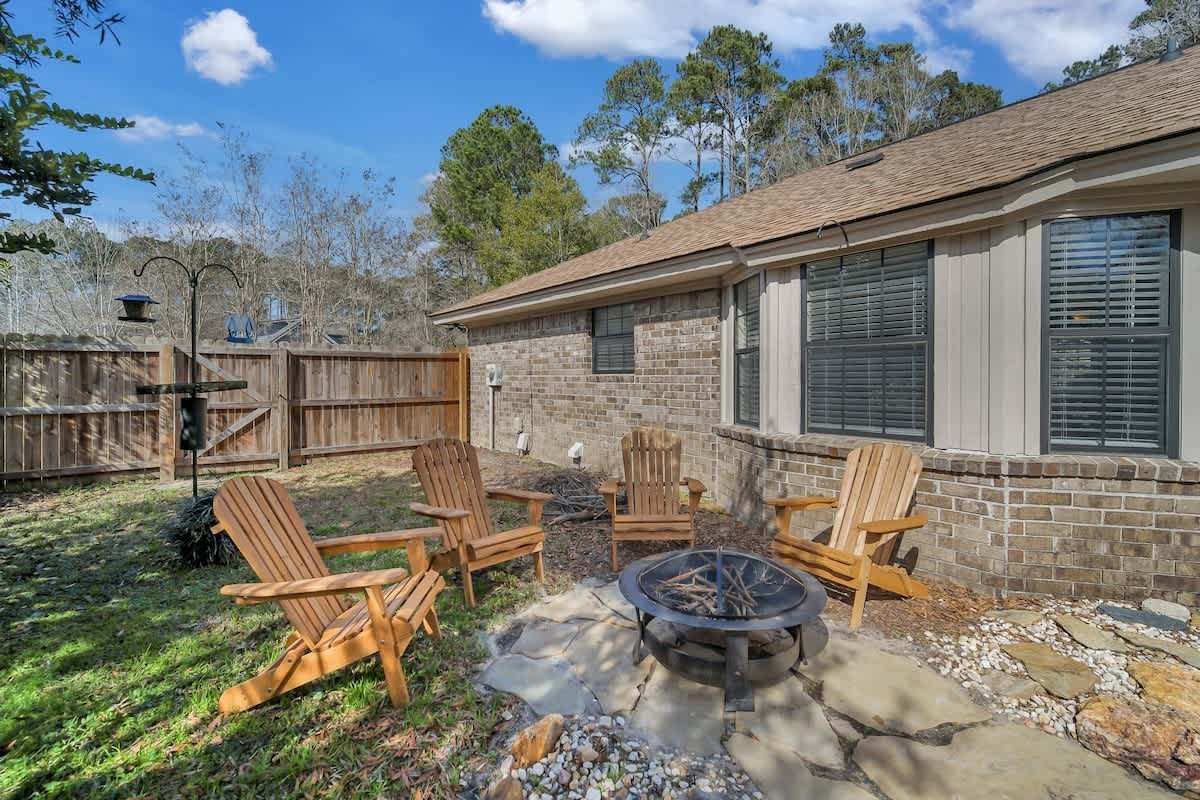 Pooler Vacation Rental