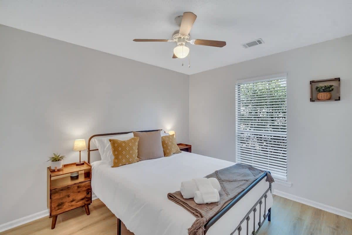 Pooler Vacation Rental