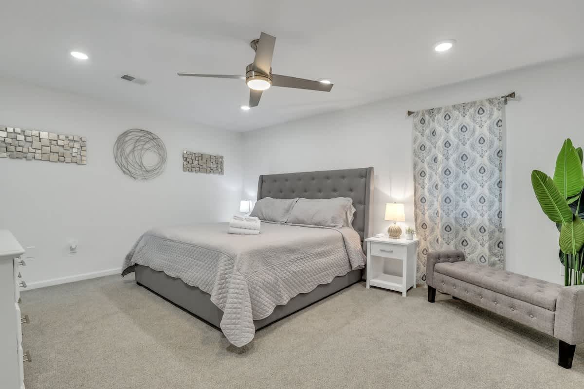 Pooler Vacation Rental