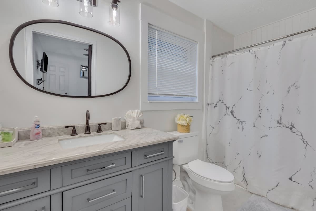 Pooler Vacation Rental