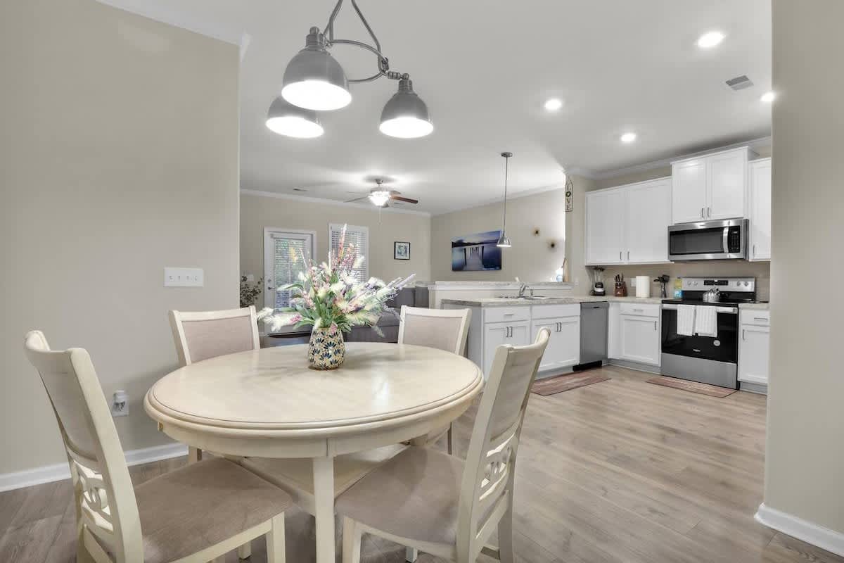 Pooler Vacation Rental