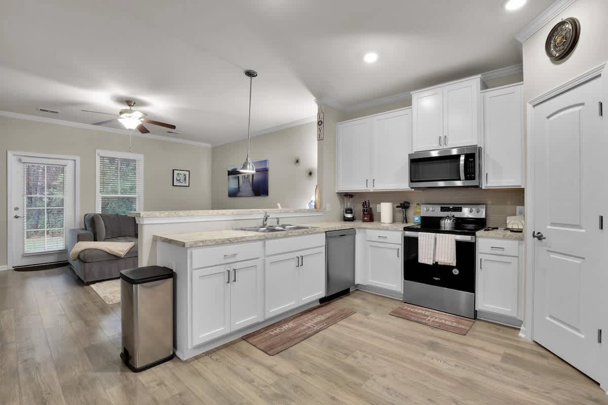 Pooler Vacation Rental