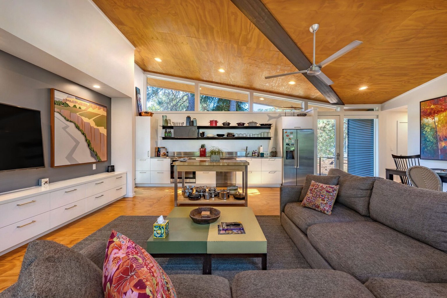 Mosier Vacation Rental