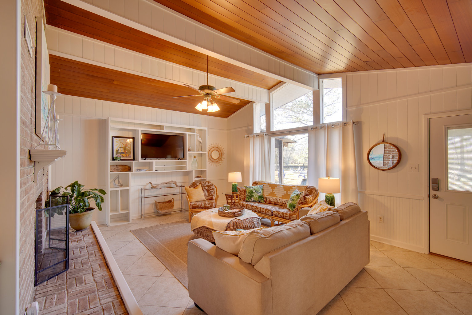 Elberta Vacation Rental