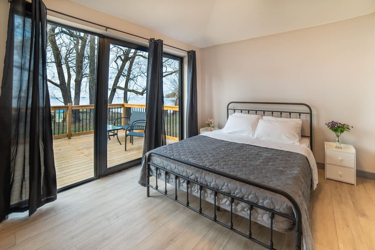 Gores Landing Vacation Rental