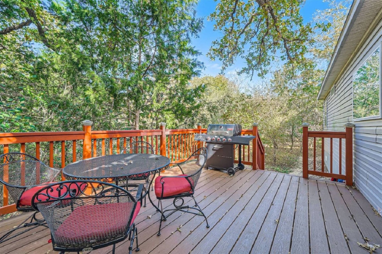 Cedar Creek Vacation Rental