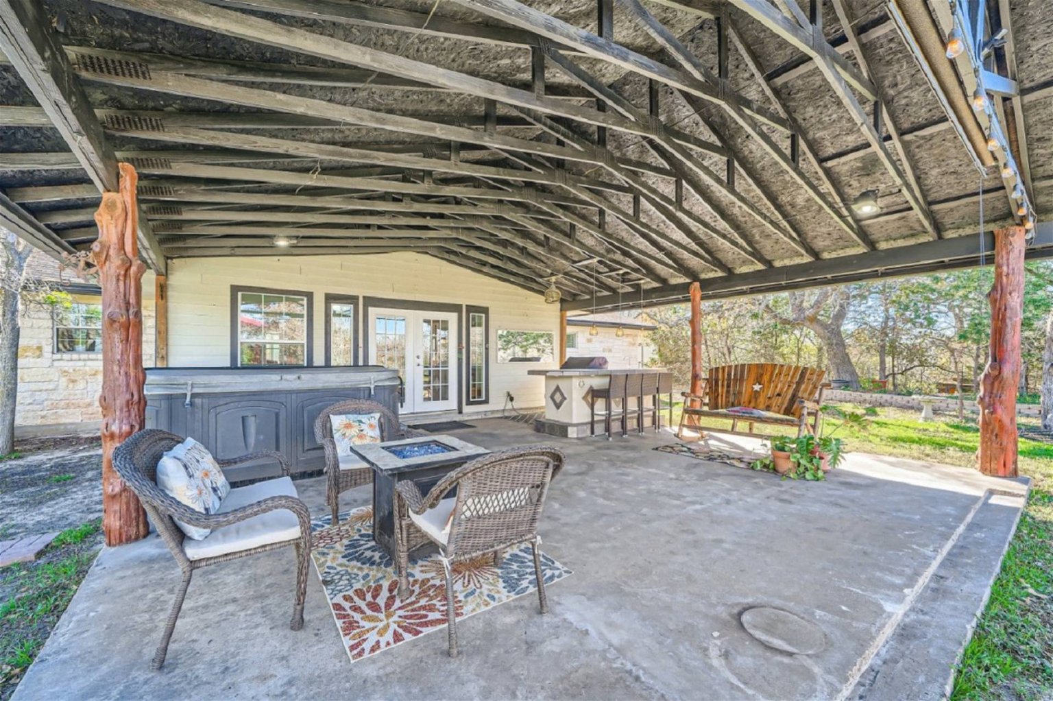 Cedar Creek Vacation Rental