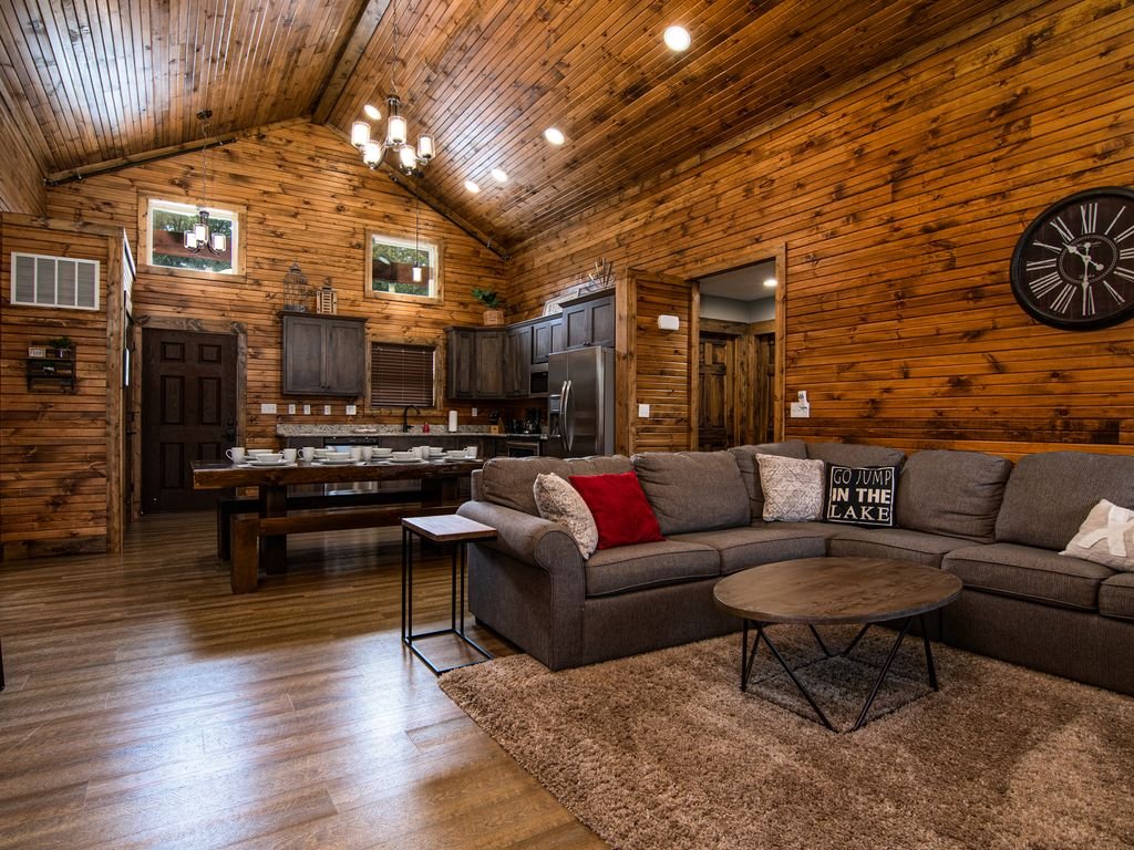 Reeds Spring Vacation Rental