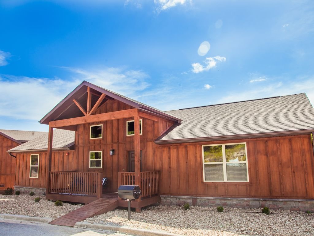 Reeds Spring Vacation Rental