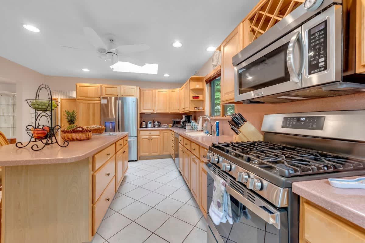 Lake Ariel Vacation Rental