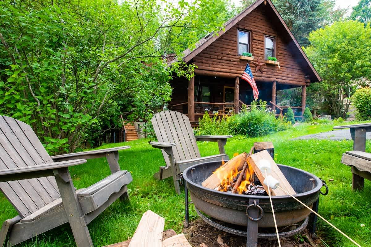 Lake Ariel Vacation Rental