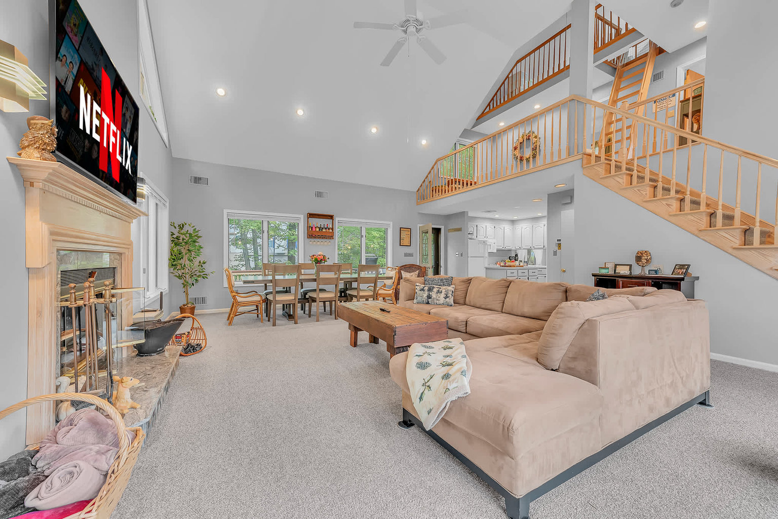 Lake Ariel Vacation Rental