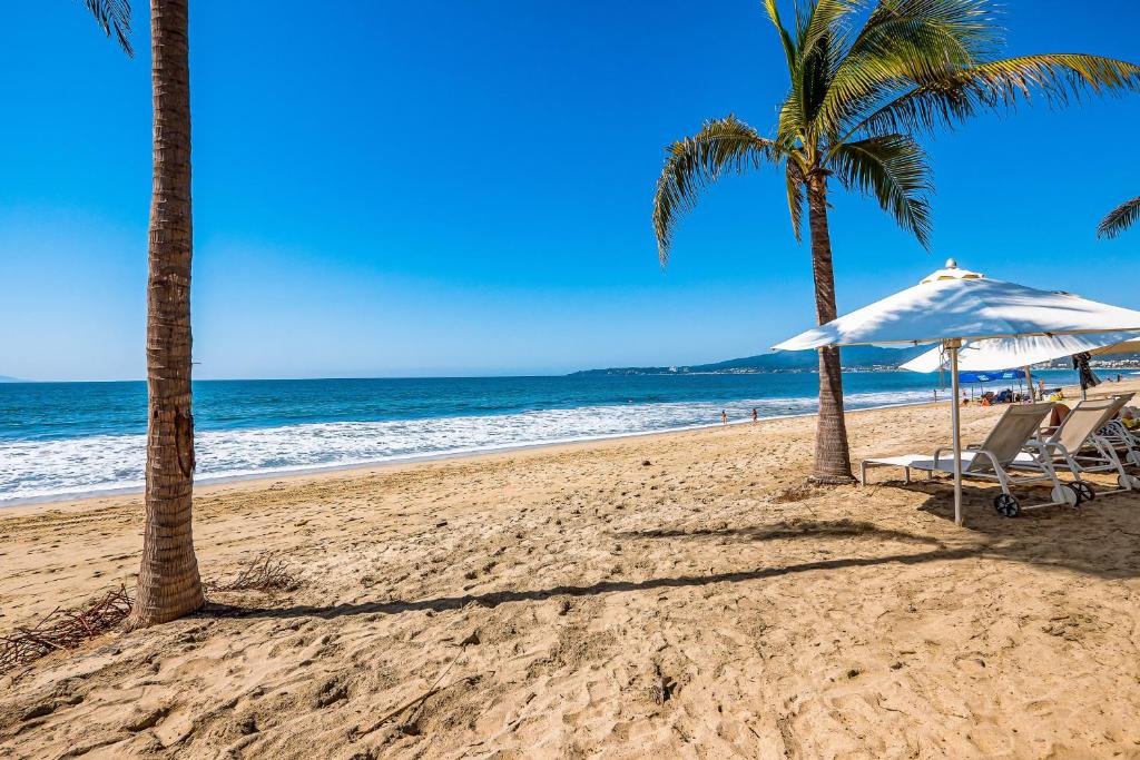 Flamingos Vacation Rental